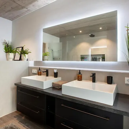 Helle Lichtdurchflutete * Karsau