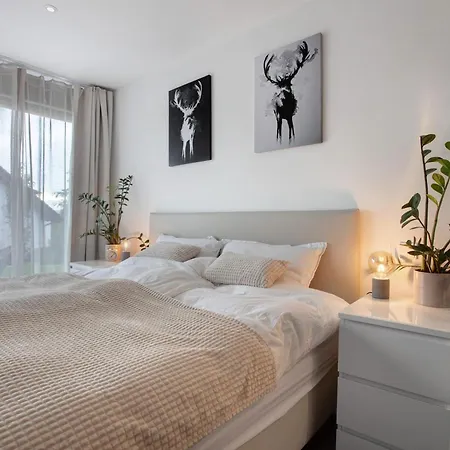 Helle Lichtdurchflutete Apartment *