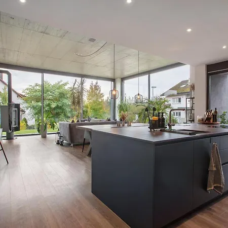 Helle Lichtdurchflutete Apartment *