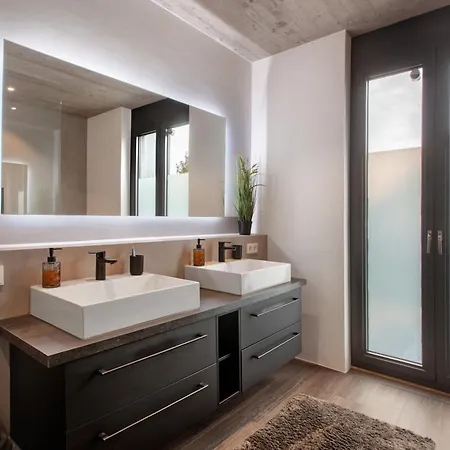 Helle Lichtdurchflutete Apartment